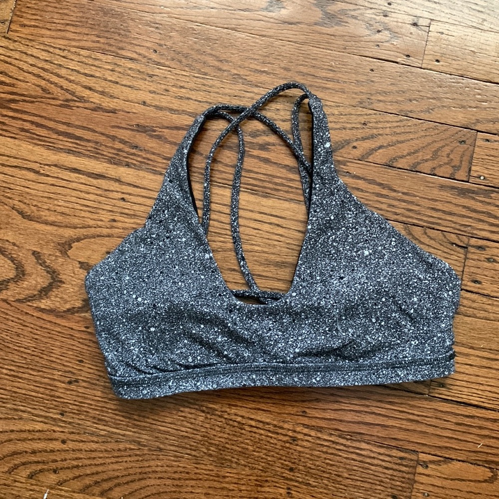Lululemon sports bra